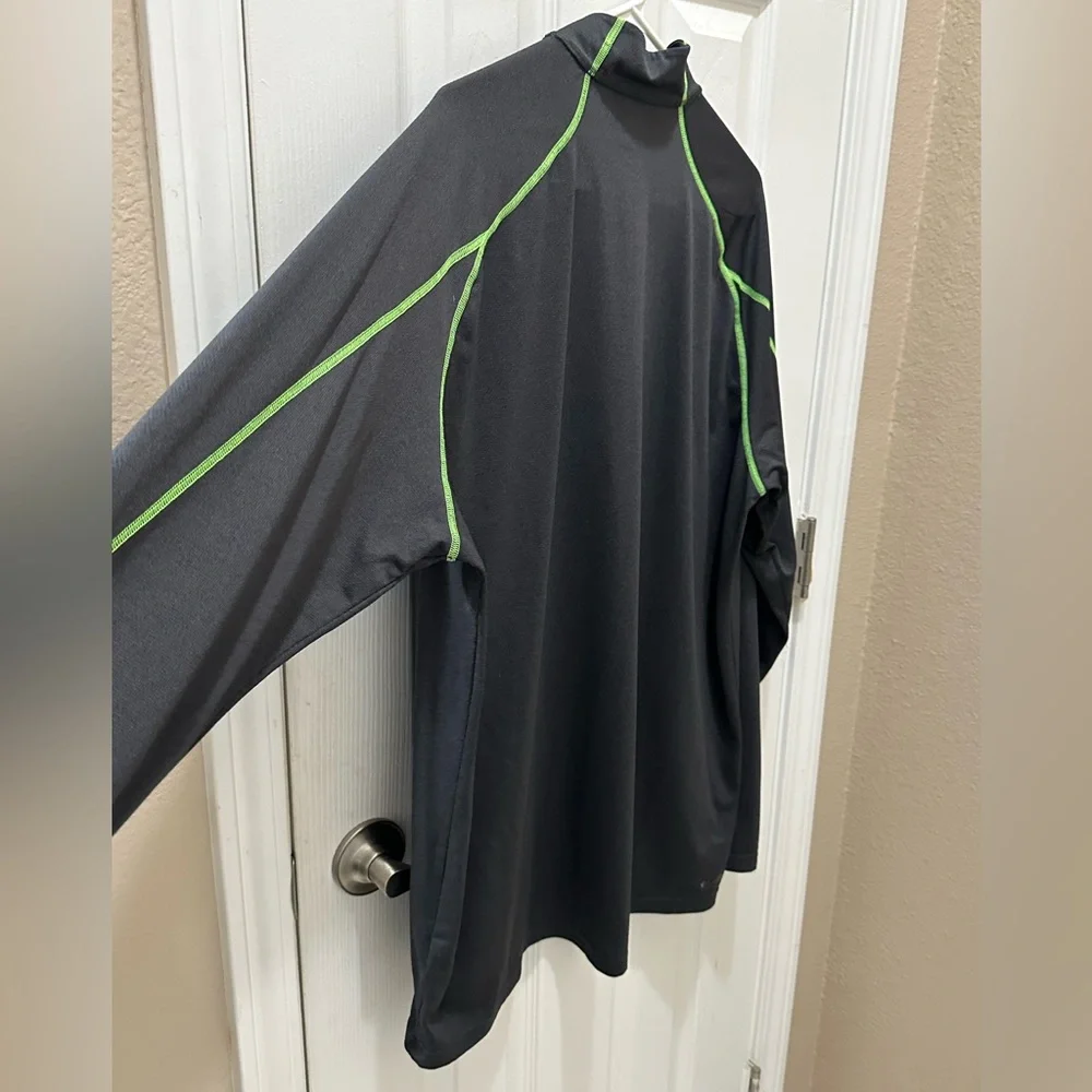The North Face athletic shirt FlashDry size XL gray long sleeve